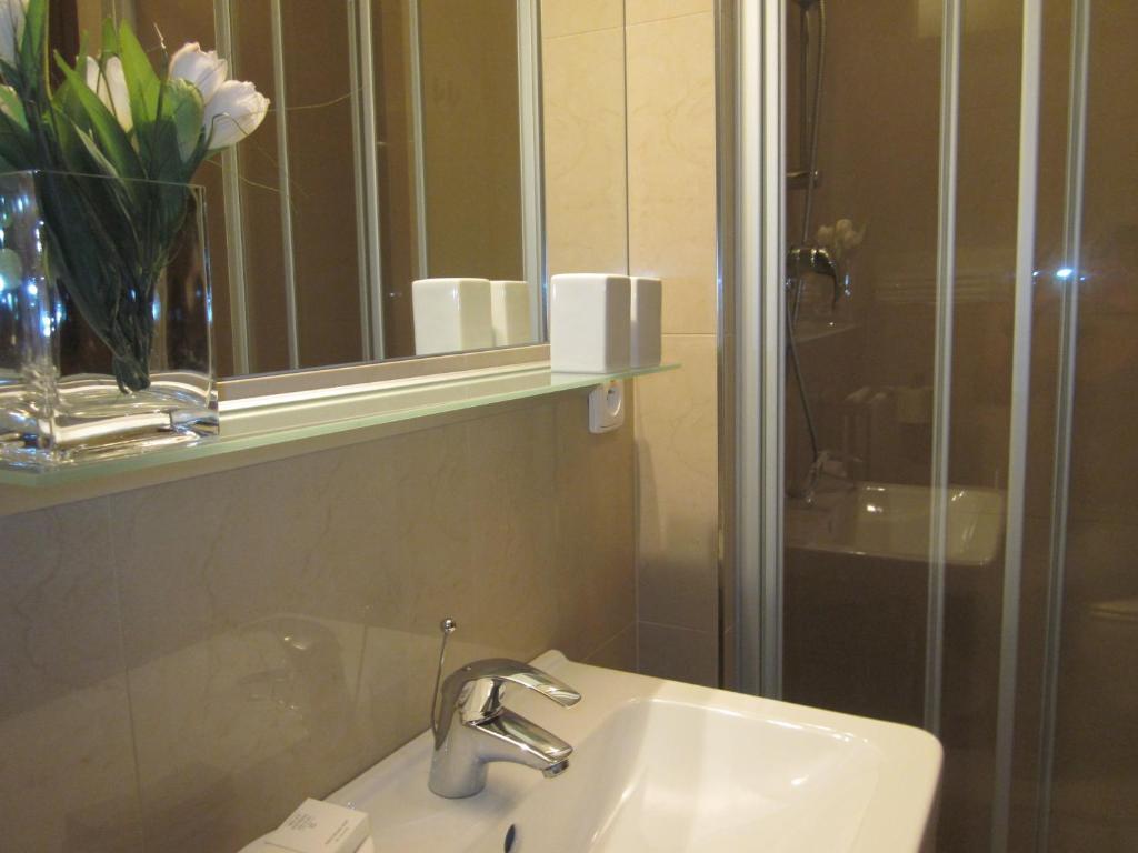 Penzion Luxor トルナヴァ 部屋 写真
